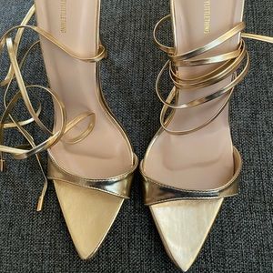 NWOT Prettylittlething Gold PU Point Toe Lace Up High Heeled Sandals